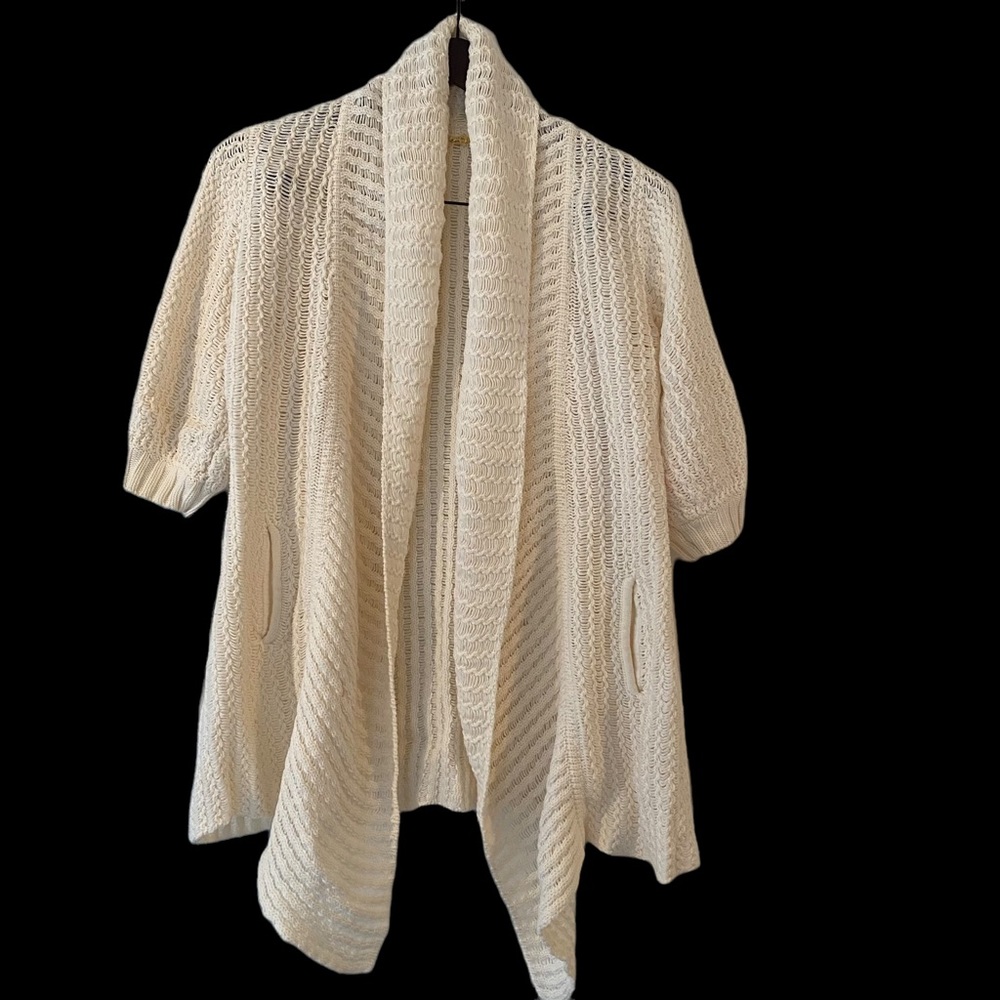 GUESS Cream Sweater